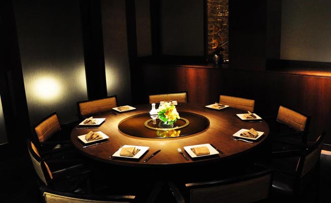 西餐廳照明,營造浪漫氛圍只是設計上的基本要求