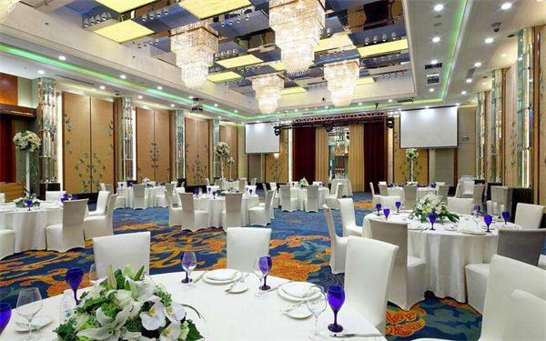 酒店宴會廳非標(biāo)工程燈具 廠家定制供應(yīng)