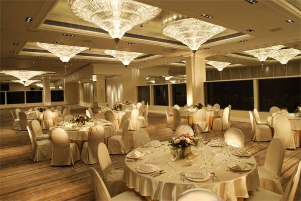 高檔宴會廳水晶燈具定制效果圖 酒店燈具廠家供應